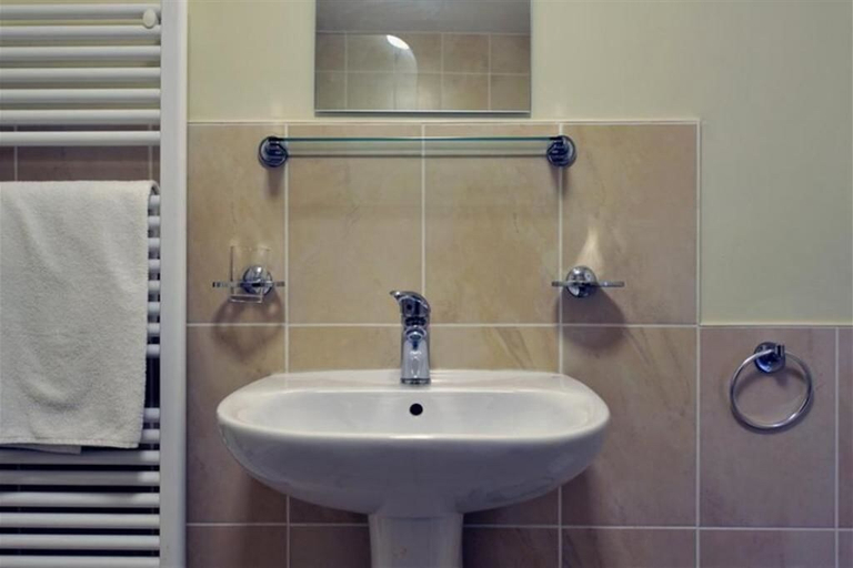 Bathroom 3, Green Door - Marigold, Cornwall