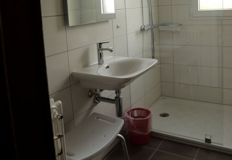 Bathroom 4, Hôtel de Torgon, Monthey