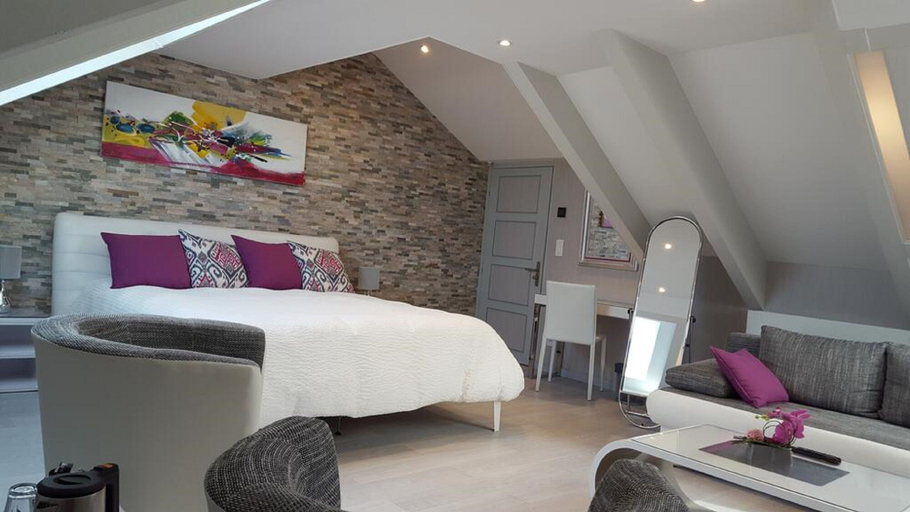 Bedroom 4, Le Mas Champenois, Marne