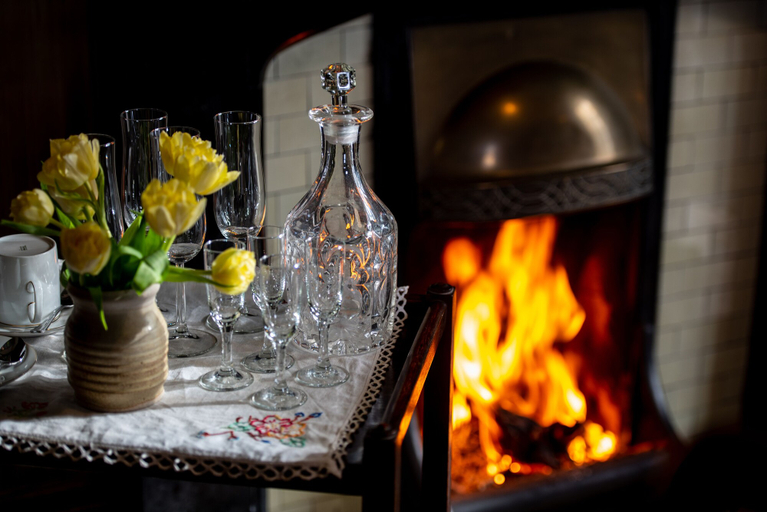 Food & Drinks 5, Charming 2-bed House Near Westlinton, Carlisle, Cumbria