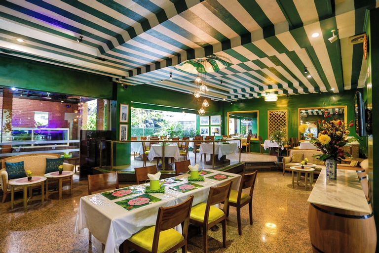 Food & Drinks 4, John's Pardede Internasional Hotel, Central Jakarta