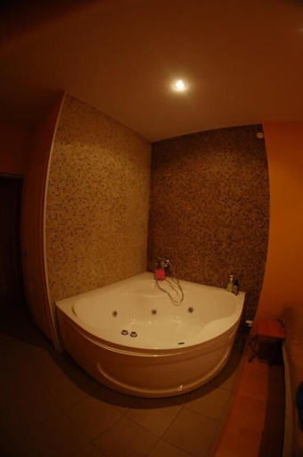 Bathroom 3, Samsonov Hotel on Marata, Sankt-Peterburg gorsovet