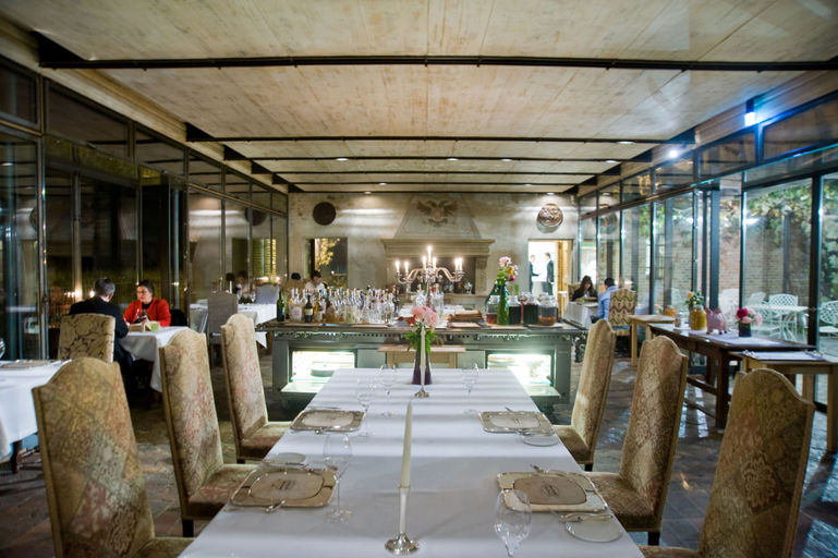 Food & Drinks 4, Antica Corte Pallavicina, Parma