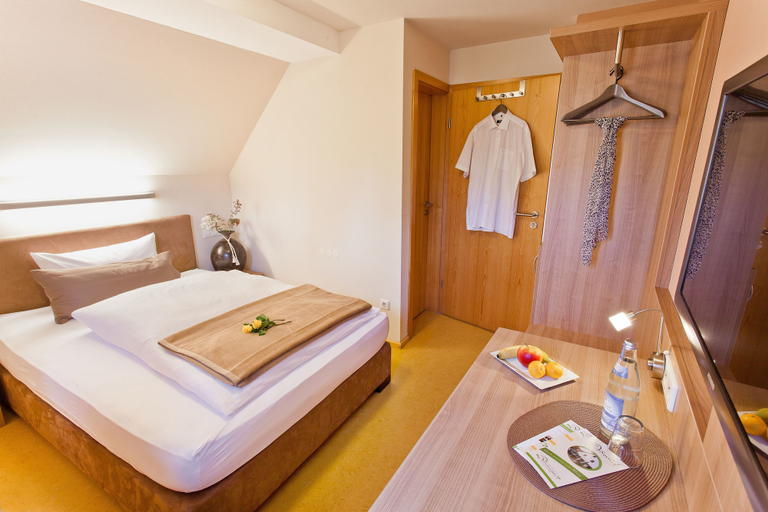 Bedroom 2, Landhotel Oßwald, Ostalbkreis