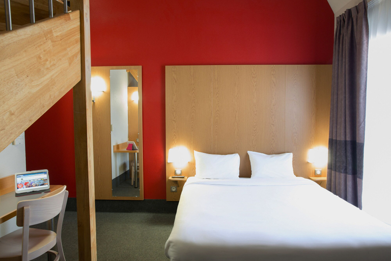 Bedroom 3, B&B HOTEL Marseille Euromed, Bouches-du-Rhône