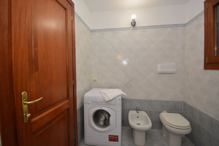 Bathroom 4, Citai Apartment, Nuoro