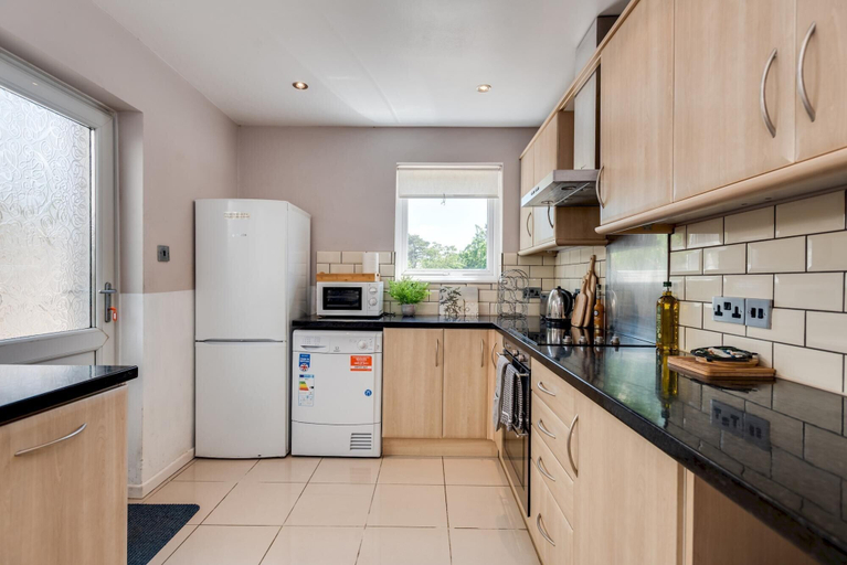 Others 5, The Oxford Abode - 3-bedroom House - Large Garden, Oxfordshire