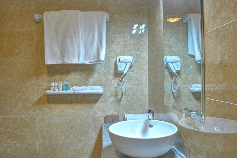 Bedroom 5, Grand Royal Swiss Hotel, Kisumu West