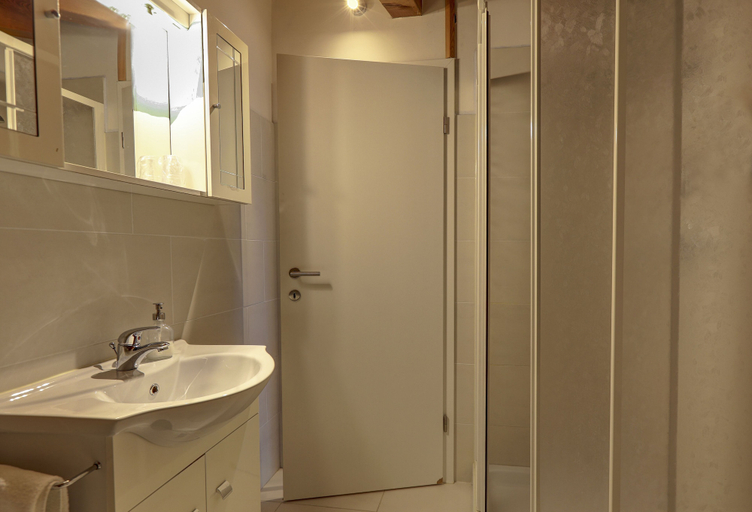 Bathroom 5, Dal Rosso, Gorizia