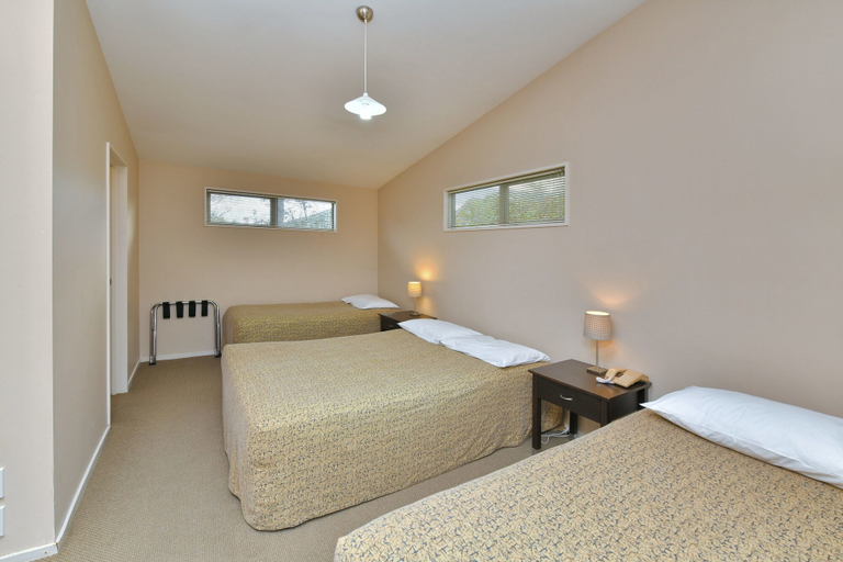 Bedroom 3, Wayside Motel, Waimakariri