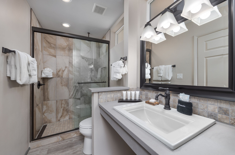 Bathroom 4, Sky Ranch Lodge, Yavapai