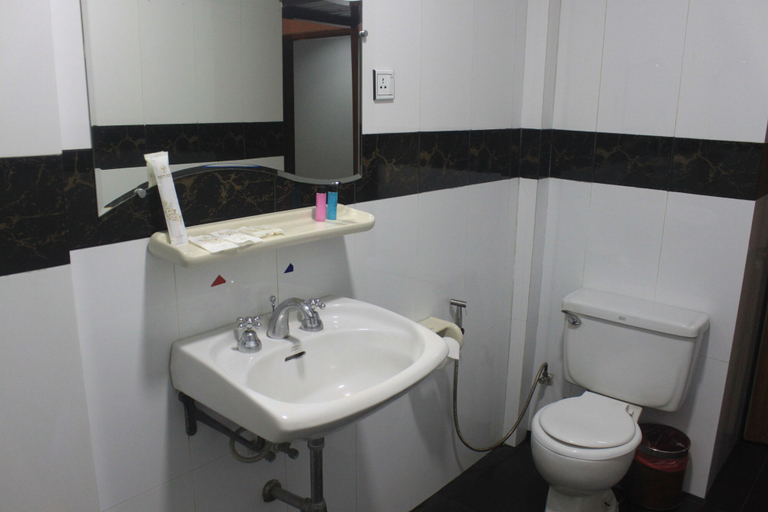 Bathroom 5, Olympic Hotel, Yangon