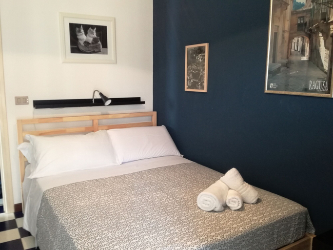 Bedroom 2, Sea View Apartment, Ragusa