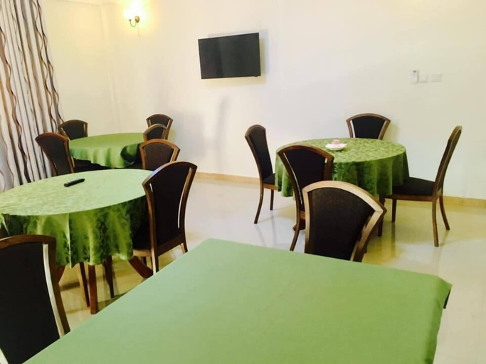 Food & Drinks 5, La Tua Villas, Dangbe East
