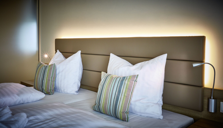 Bedroom 4, Vital Hotel an der Therme, Neustadt an der Aisch-Bad Windsheim