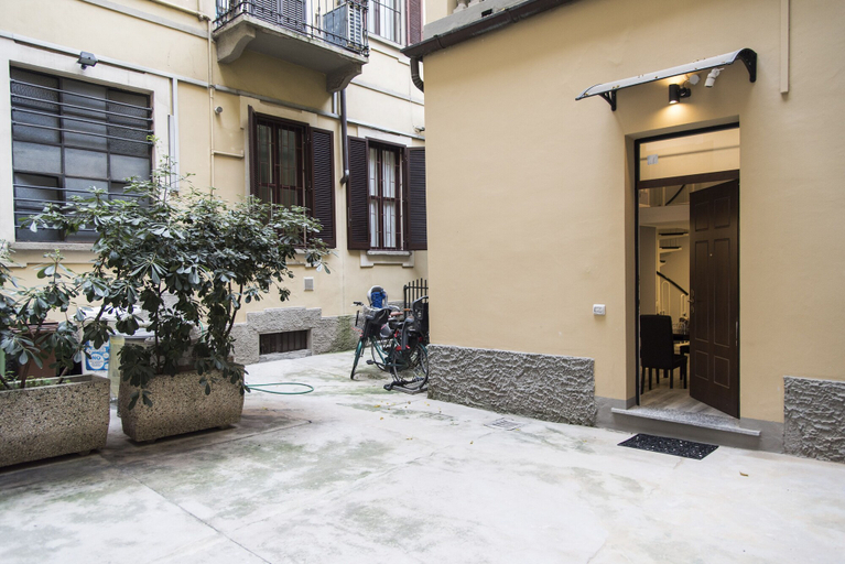 Exterior 4, Contemporary 2 Bedroom Flat near University, Milano