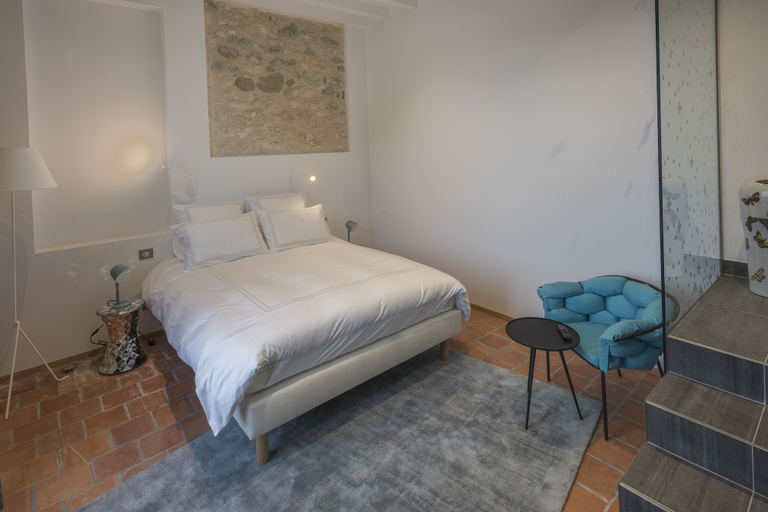 Bedroom 2, Château Prieuré Marquet - Chambres d'Hôtes D'exception, Gironde