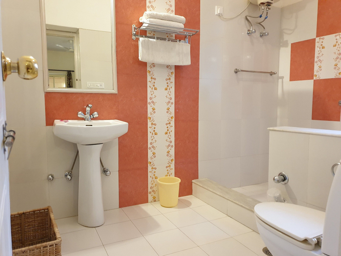 Bathroom 4, WelcomHeritage Kalyan Bhawan, Jaisalmer