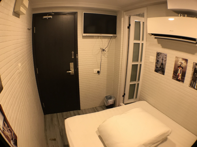 Bathroom 3, The House Baguio, Hong Kong Island