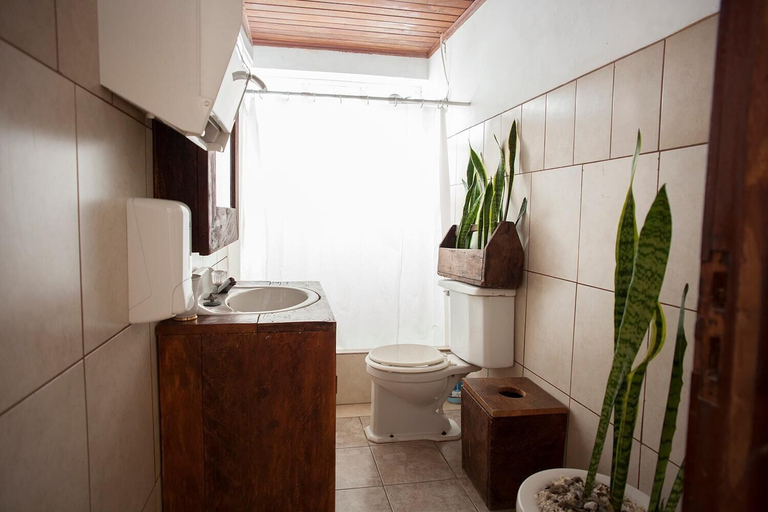 Bathroom 4, Hotel Casa Chapultepec - Hostel, Cobán