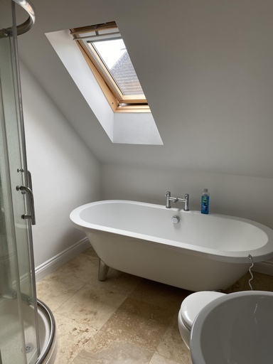 Bathroom 2, The Hayloft at Oakwood Barn, West Berkshire