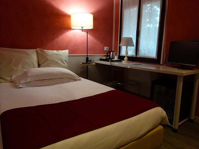 Bedroom 2, 7MOTEL - SETTIMOTEL, Milano