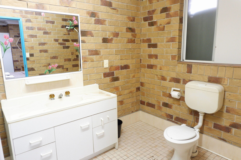 Bedroom 4, Fantasy Ocean Holiday House, Coffs Harbour - Pt A