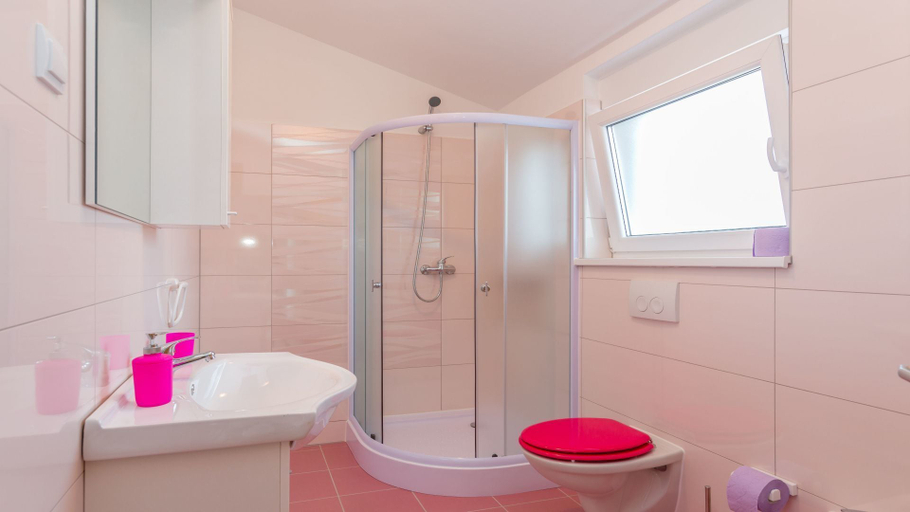 Bathroom 3, Villa Istria, Ližnjan