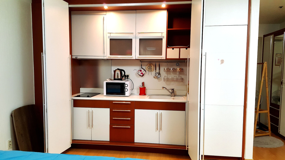 Others 5, Seoul Stay, Mapo