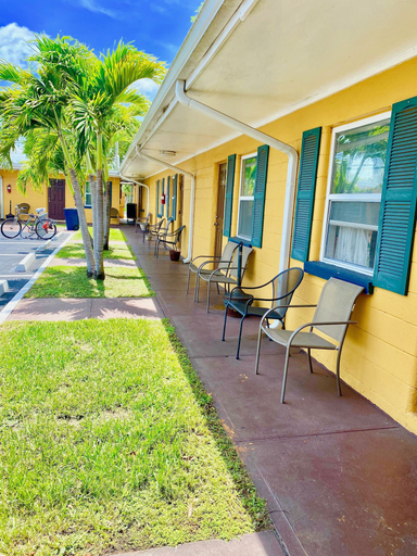 Exterior & Views 2, Glades Motel, Collier