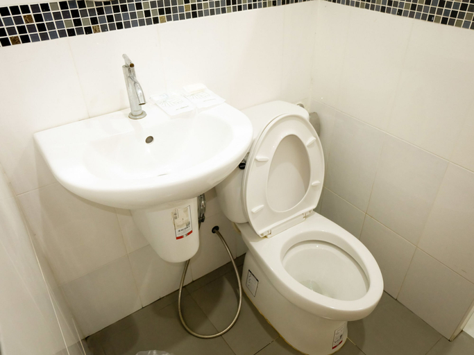 Bathroom 5, Wangthatum, Sri Mahar Pho