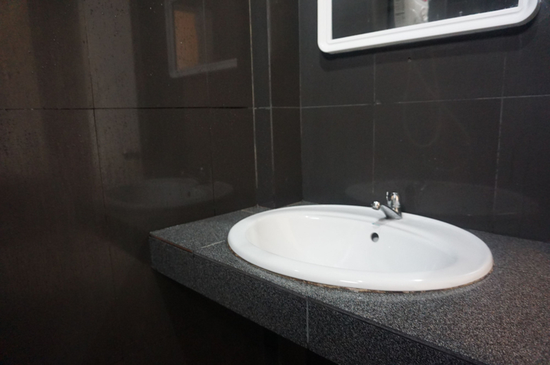 Bathroom 4, Wetsawat Place Hotel, Amphoe Muang Yasothon