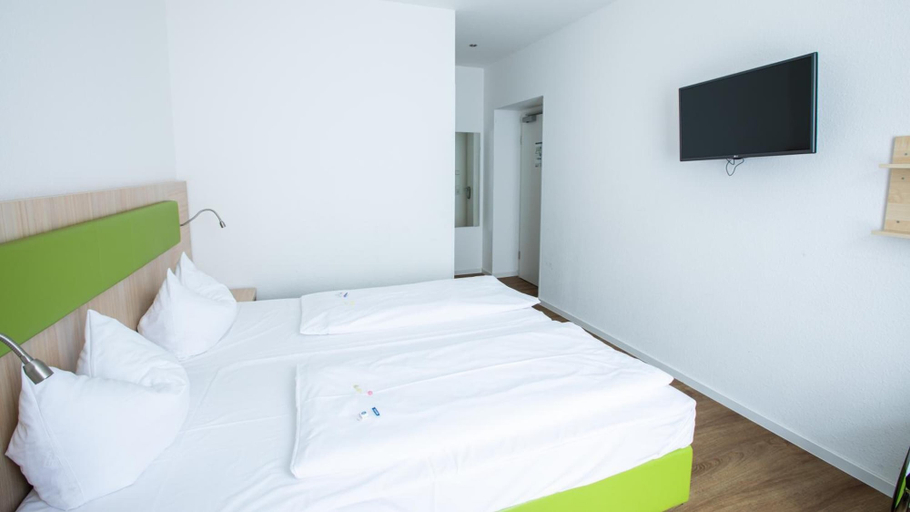 Bedroom 4, Hotel Astoria, Karlsruhe