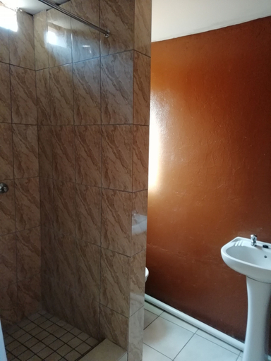 Bathroom 5, Limpopo Lodge, Capricorn