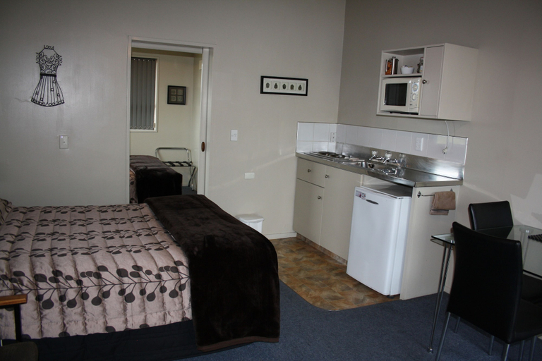 Others 3, Ashbury Park Motel, Timaru