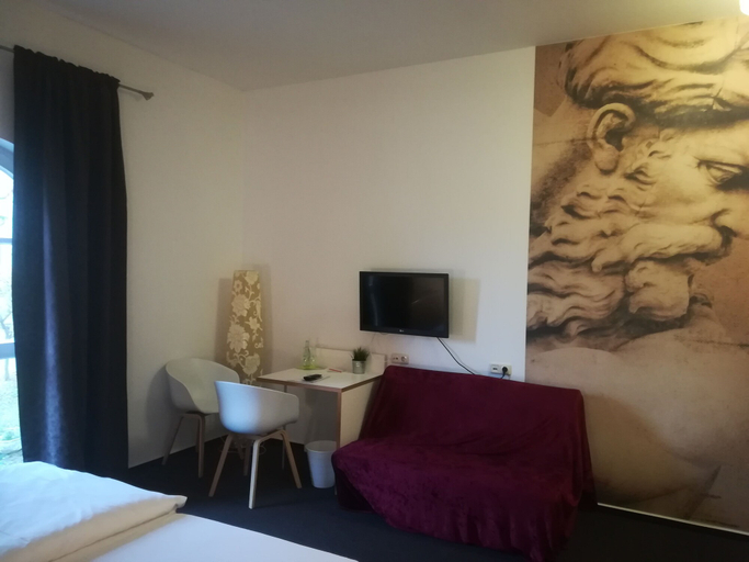 Bedroom 4, Landhotel Schloss Sörgenloch, Mainz-Bingen