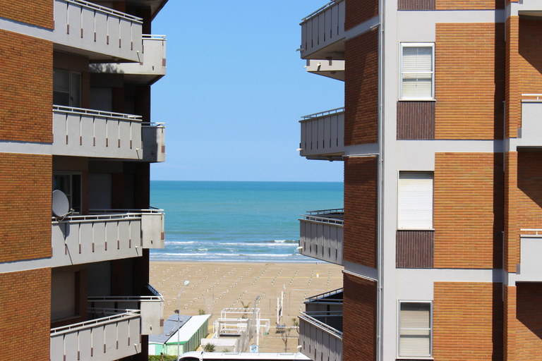 Exterior & Views 2, Hotel Lily, Rimini