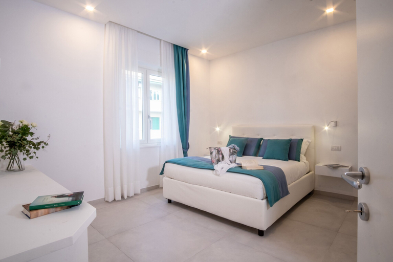 Room 2, Deluxe Apartment in Sorrento Centre, Napoli
