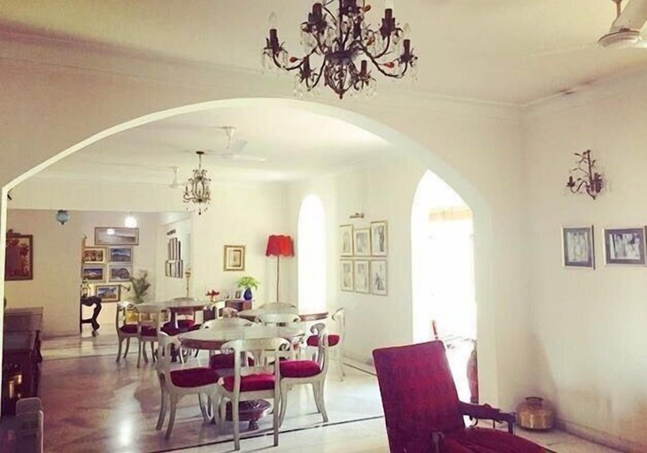 Food & Drinks 5, Barwara Kothi, Jaipur