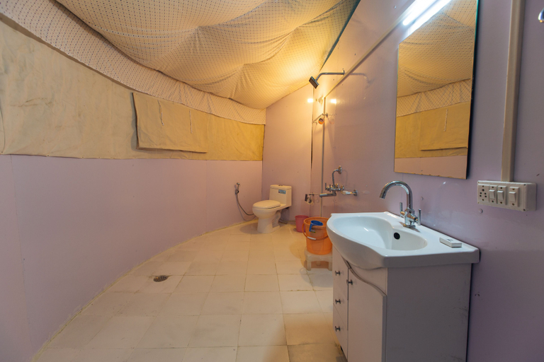 Bathroom 3, Pangong Sarai, Leh
