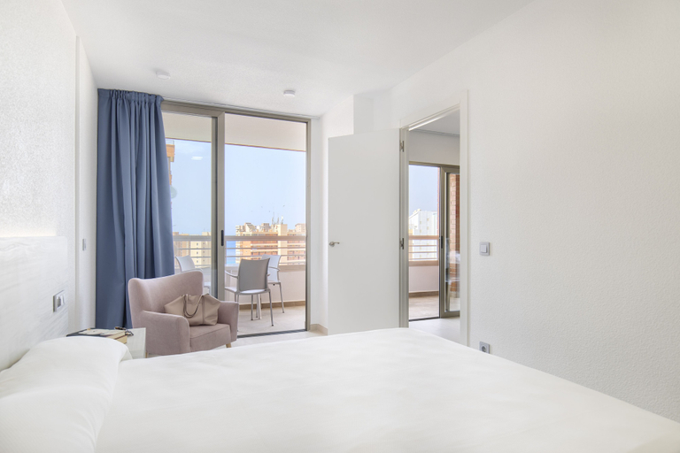 Bedroom 3, Aparthotel BCL Levante Lux, Alicante