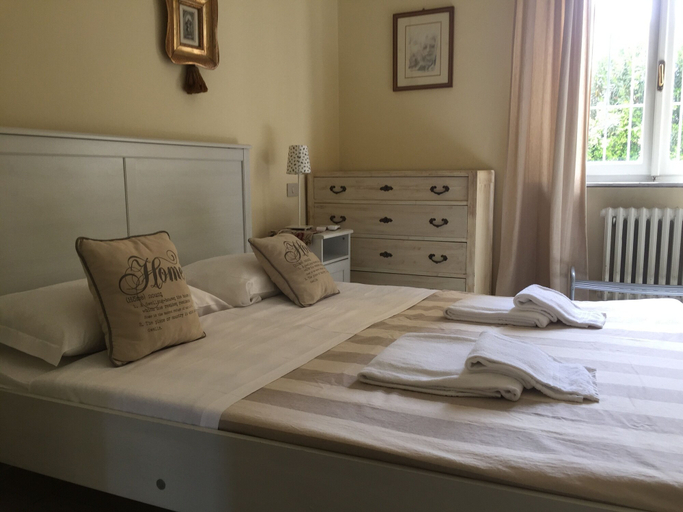 Bedroom 4, 6 Keys, Pisa