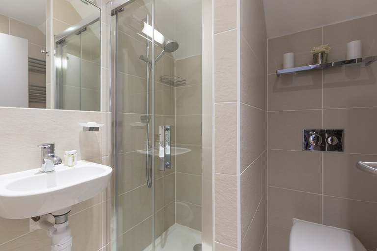 Bathroom 3, Penthouse View, Cornwall