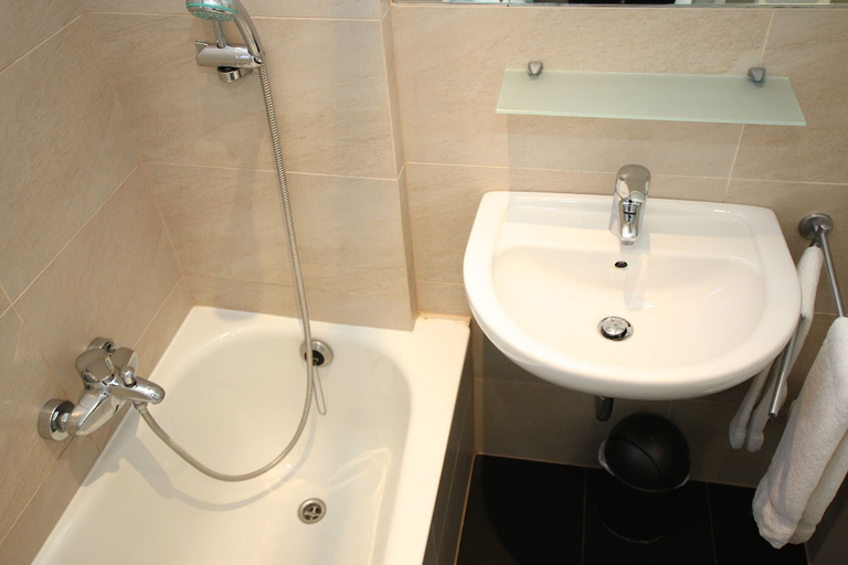 Bathroom 3, Arthouse Apartments im Belgischen Viertel, Köln