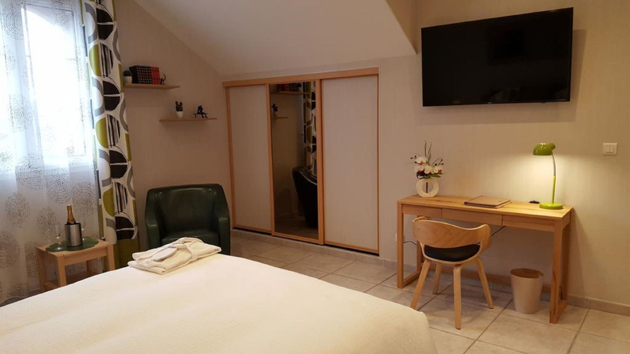 Bedroom 5, Le Mas Champenois, Marne