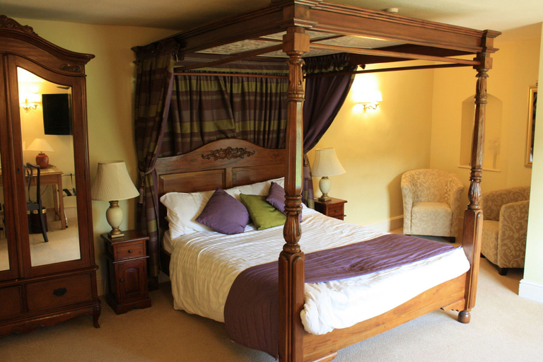 Bedroom 2, Batch Country House, North Somerset