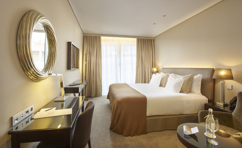 Bedroom 3, PortoBay Liberdade, Lisbon