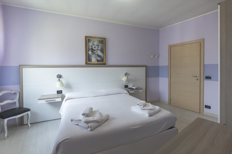 Bedroom 2, Albergo Ristorante la Bussola, Bergamo