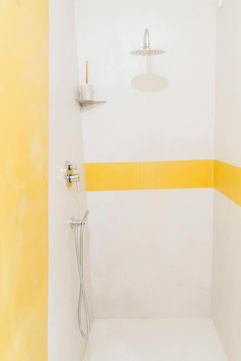 Bathroom 5, Il Vicoletto, Salerno