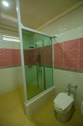 Bathroom 5, Usotel Waterland Hotel, Muang Udon Thani